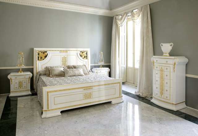 lago di como gloss bedroom